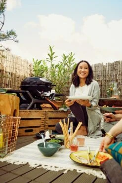 Outdoorchef Minichef 420 G Gas Tischgrill -Broil King Verkäufe 18 128 05 18 128 06 P 420 G MINICHEF view1 amb