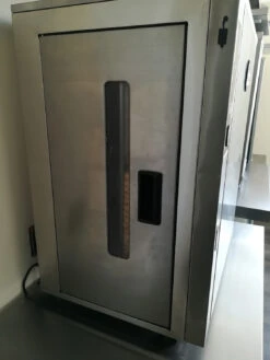 Bradley Professional Smoker BS1019 / Elektro Räucherofen 8 Bradley Professional Smoker BS1019 / Elektro Räucherofen -Broil King Verkäufe 20092 bradley smoker bs1019 seitliche tuer