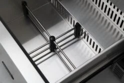 BULL Premium Outdoor Schubladen-Kühlschrank Mit LED Kontrollpanel, IPX4 Spritzwassergeschützt 12 BULL Premium Outdoor Schubladen-Kühlschrank Mit LED Kontrollpanel, IPX4 Spritzwassergeschützt -Broil King Verkäufe 22280 Bull Outdoor Schubalden Kuehlschra 5 1613487087