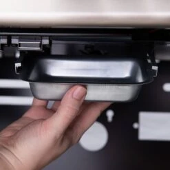 Broil King Baron 490 Black Gasgrill Inkl. Drehspieß - Modell 2023 - SMART Deal Inkl. Grillfürst Grill Control 32 Broil King Baron 490 Black Gasgrill Inkl. Drehspieß - Modell 2023 - SMART Deal Inkl. Grillfürst Grill Control -Broil King Verkäufe Broil King Gasgrill 875282 BARON490 DRIP TRAY 01