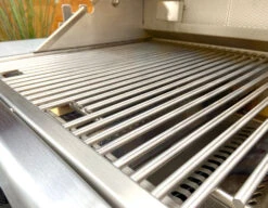 BULL Diablo - Gasgrill Mit Infrarot Backburner Und Rotisserie -Broil King Verkäufe Bull Diablo Grillstation Grillrost Detail 62648CEBU Stand