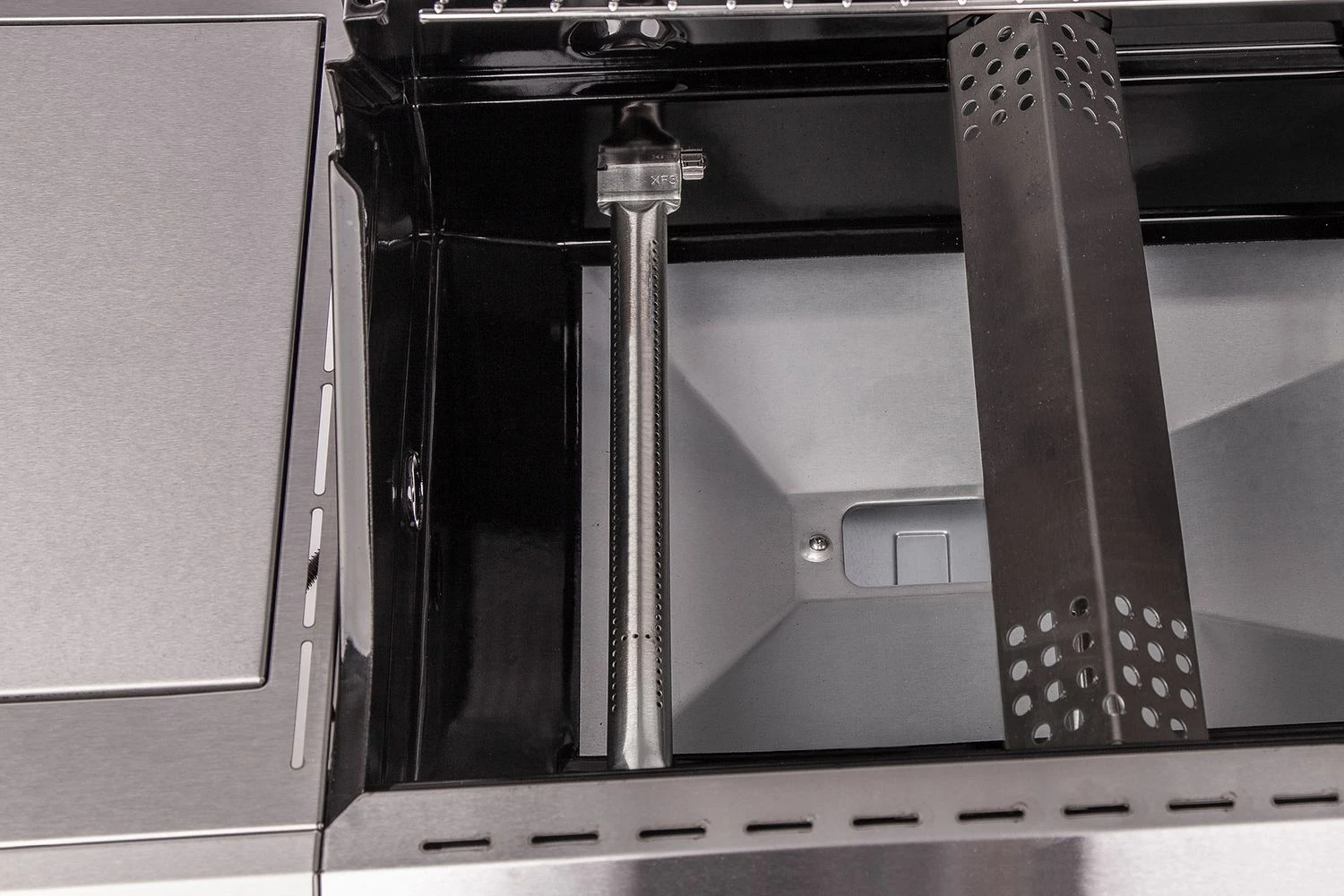 Grillfürst G520G 5-Brenner Gasgrill Mit Hochtemperaturbrenner, Heckbrenner Und Gusseisen Rosten - X-DEAL Inkl. Zubehörpaket 6 Grillfürst G520G 5-Brenner Gasgrill Mit Hochtemperaturbrenner, Heckbrenner Und Gusseisen Rosten - X-DEAL Inkl. Zubehörpaket – Bild 6