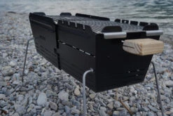 Knister Grill Original - Ausziehbarer Holzkohle Kompaktgrill 33 Knister Grill Original - Ausziehbarer Holzkohle Kompaktgrill -Broil King Verkäufe Knister Grill Beine auf Steinen