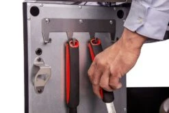 Grillfürst G520G 5-Brenner Gasgrill - 1. FC Köln Edition - Gusseisenroste -Broil King Verkäufe Koeln Grill Besteckhaken Unterschrank 4