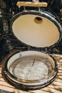 Monolith Grill LeCHEF PRO-Serie 2.0 Schwarz - MIT Gestell Und Seitentischen -Broil King Verkäufe Monolith Le Chef Deckel offen Keramikgrill