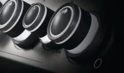 Napoleon Rogue SE 425 Edelstahl Gasgrill Mit Sizzle Zone Und Heckbrenner - Modell 2023 -Broil King Verkäufe Napoleon Rogue SE Drehknoepfe beleuchtet