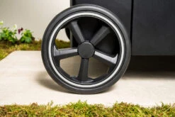 Outdoorchef Gas Kugelgrill Arosa 570 G Evo Black Style -Broil King Verkäufe Outdoorchef Arosa Gas Kugelgrill 570G EVO Black Style Laufraeder 1