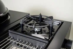 Outdoorchef Gas Kugelgrill Arosa 570 G Evo Black Style - Inkl. Blazing-/Cooking Zone Kit Plus -Broil King Verkäufe Outdoorchef Cooking Zone Blazing Zone Kit Arosa