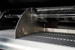 Outdoorchef Dualchef 425 G BZ Gasgrill Mit BLAZING ZONE Infrarotbrenner -Broil King Verkäufe Outdoorchef Dualchef 425G BZ Detail Zone Divider 1