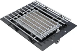 Outdoorchef Dualchef 325 G Gasgrill Mit Seitenkocher + BLAZING ZONE Infrarotbrenner + DGS Gusseisen Grillrost 2 Stk. + DGS Gemüse Grillrost 2 Stk. -Broil King Verkäufe Outdoorchef Keramikbrenner Dualchef 18 212 80 2