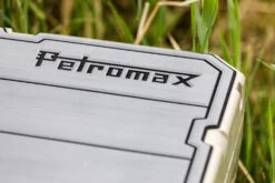 Petromax Haft-Auflage Für Kühlbox Kx50 Grau Mit Linien 7 Petromax Haft-Auflage Für Kühlbox Kx50 Grau Mit Linien -Broil King Verkäufe Petromax Haftauflage Kuehlbox grau Linien Detail