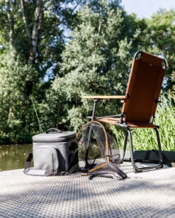 Petromax Kühltasche 22 Liter / Dunkelgrau 7 Petromax Kühltasche 22 Liter / Dunkelgrau -Broil King Verkäufe Petromax Kuehltasche 22Liter grau Lifestyle