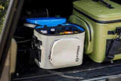 Petromax Kühltasche 8 Liter / Sandfarben -Broil King Verkäufe Petromax Kuehltasche 8Liter sand Lifestyle