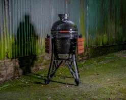 The Bastard Keramikgrill Classic Medium - Complete - Schwarz Glänzend - Modell 2023 -Broil King Verkäufe The Bastard Classic Medium Complete Kamadogrill