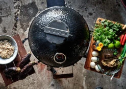 The Bastard Keramikgrill Classic Medium - Complete - Schwarz Glänzend - Modell 2023 -Broil King Verkäufe The Bastard Classic Medium Kamado Grill schwarz