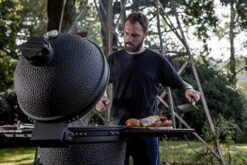 The Bastard Keramikgrill Urban XL - Complete - Schwarz Matt - Modell 2023 -Broil King Verkäufe The Bastard Keramikgrill Urban XL Deckelscharnier