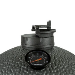 The Bastard Keramikgrill VX Medium - Complete - Schwarz Matt - Modell 2023 17 The Bastard Keramikgrill VX Medium - Complete - Schwarz Matt - Modell 2023 -Broil King Verkäufe The Bastard VX Medium Detail Topcap Position2